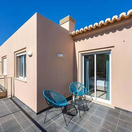 Casa Do Lobo - 2 Bedroom In - Pool & Private Parking *