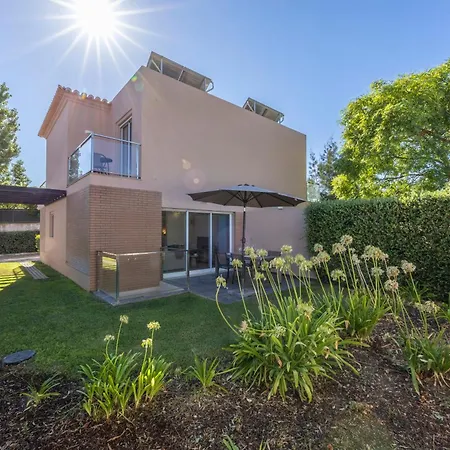 Casa Do Lobo - 2 Bedroom In - Pool & Private Parking *