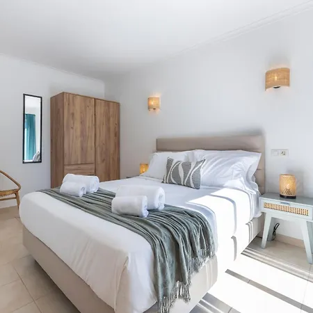 Βίλα Casa Do Lobo - 2 Bedroom In - Pool & Private Parking *